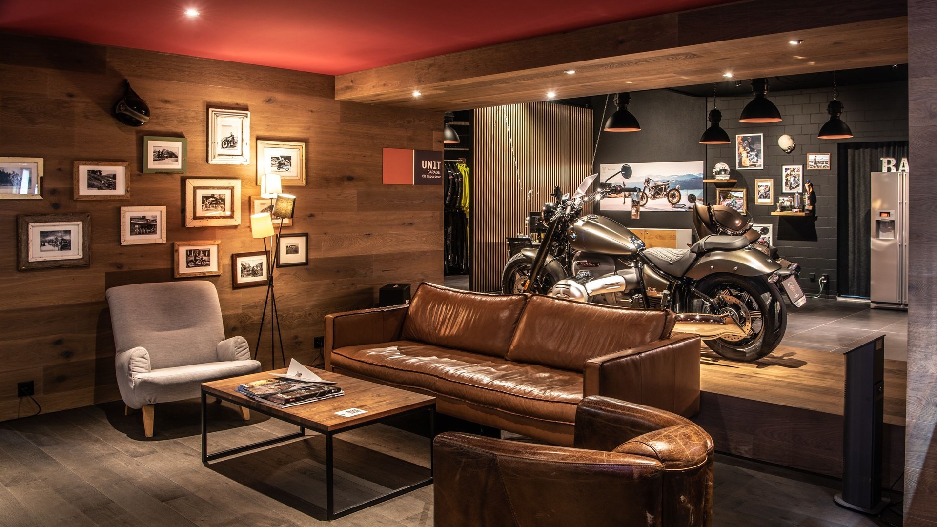 TRIUMPH Thruxton 900 High-End Custom Bike by britalmoto-business-10