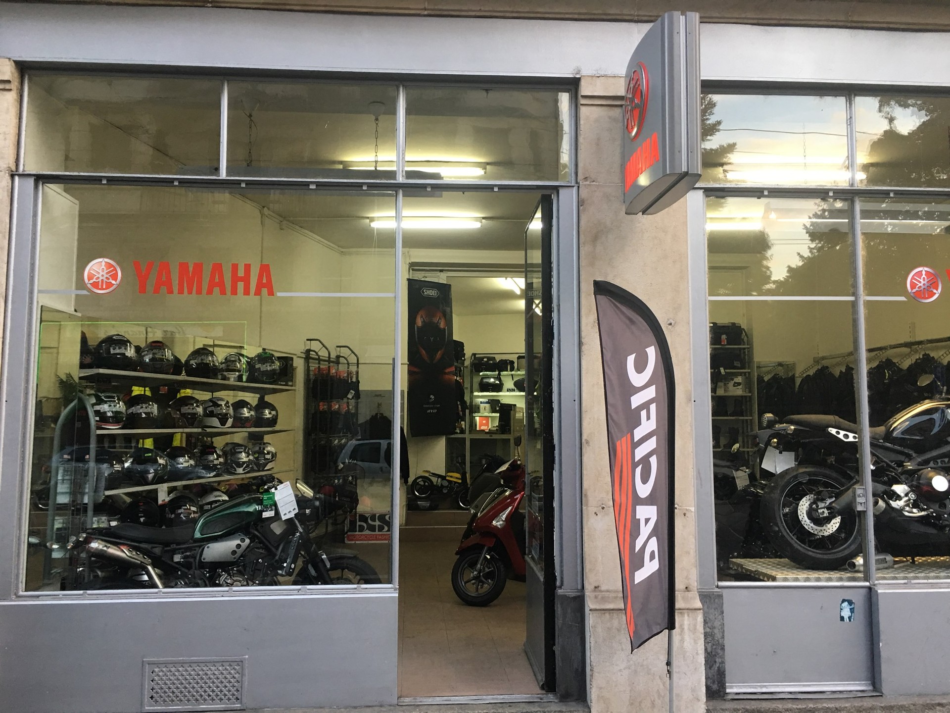 HONDA CB 1000 R ABS-business-7
