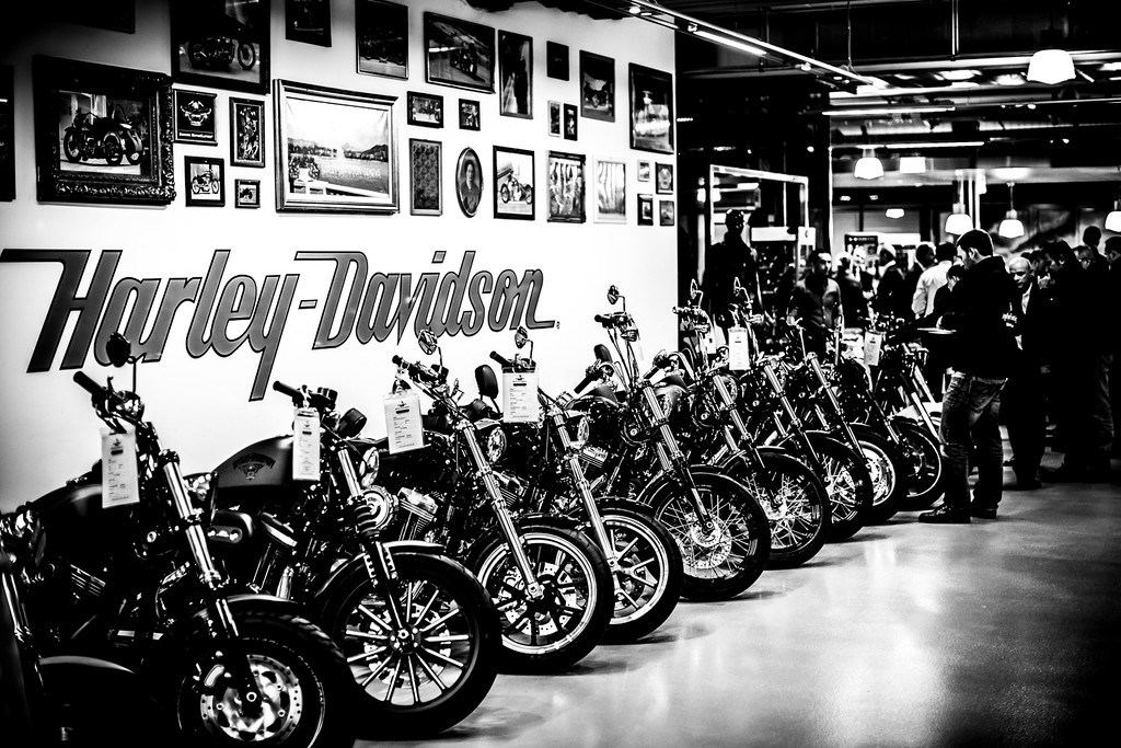 HARLEY-DAVIDSON FLHXS Street Glide Special 114-business-16