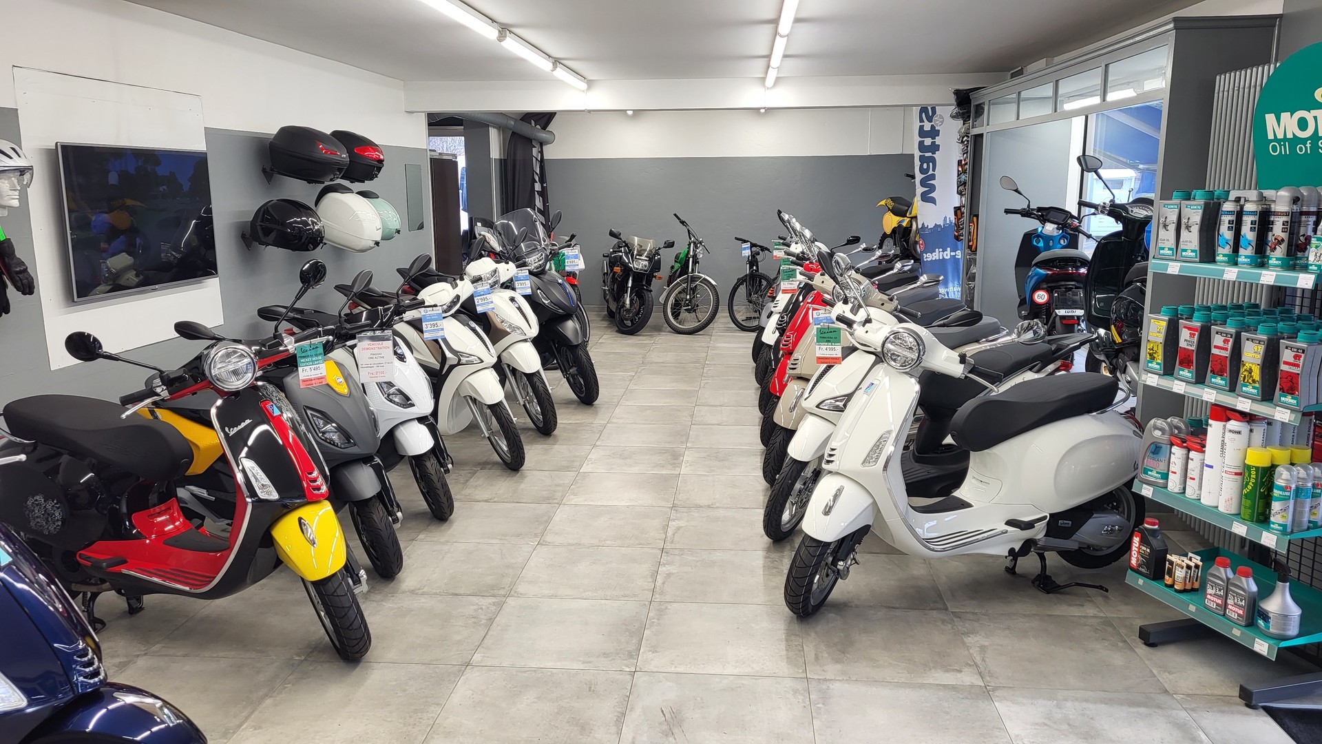 PIAGGIO Medley 125 E5+-business-4